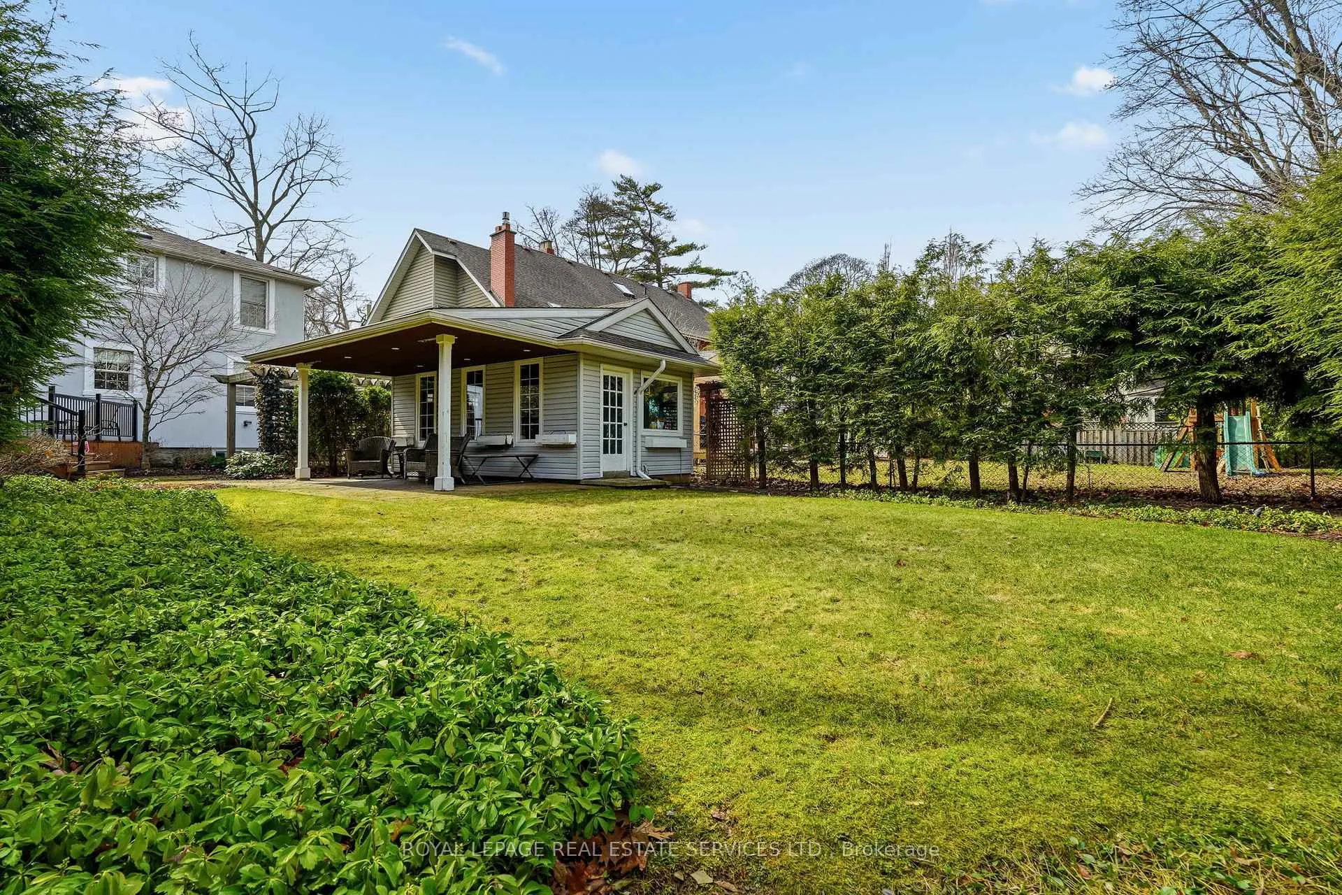 Photo 47 of 347 Douglas Avenue, Oakville, Old Oakville — HOMEH