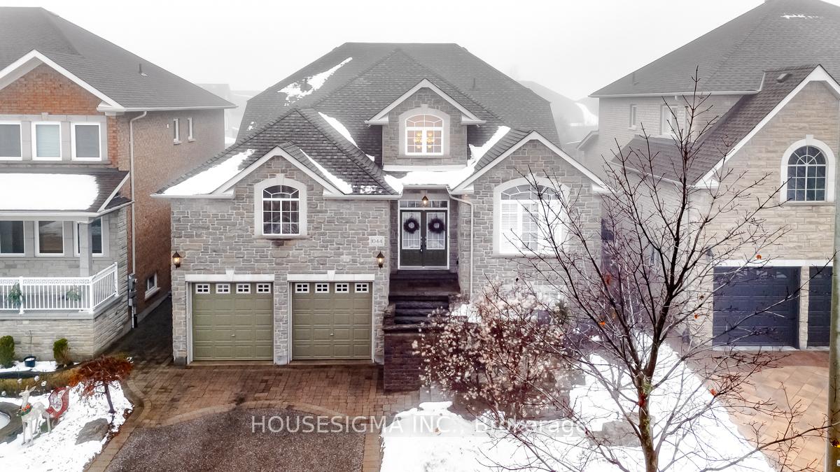 Front of 1044 Swiss Heights