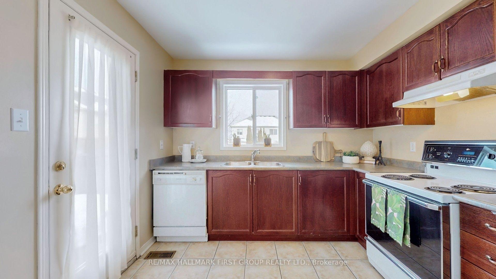 Photo 16 of 69 Palomino Place, Whitby, Pringle Creek — HOMEH