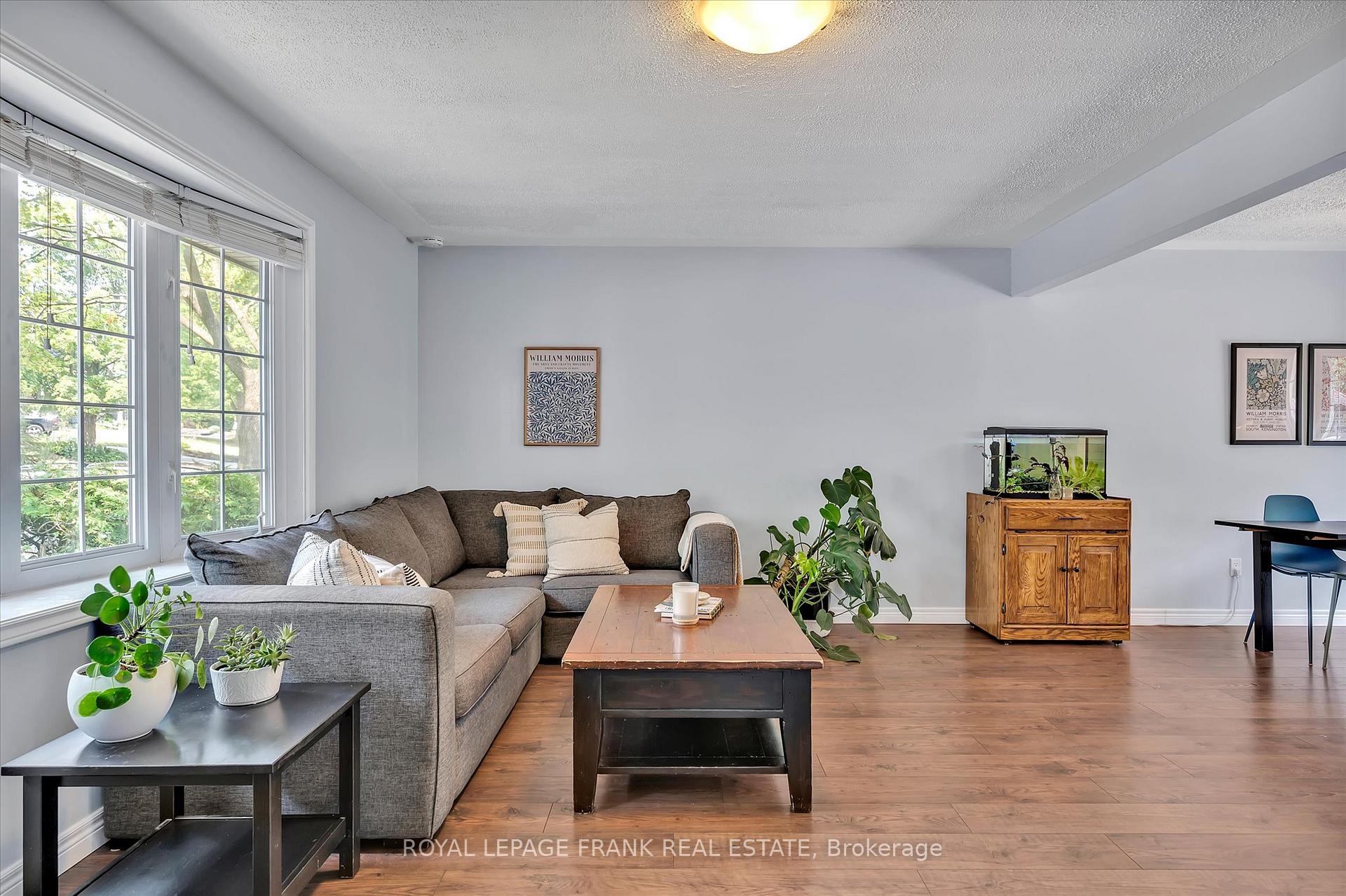 Photo 5 of 1296 Cartier Boulevard, Peterborough, Northcrest Ward 5 — HOMEH