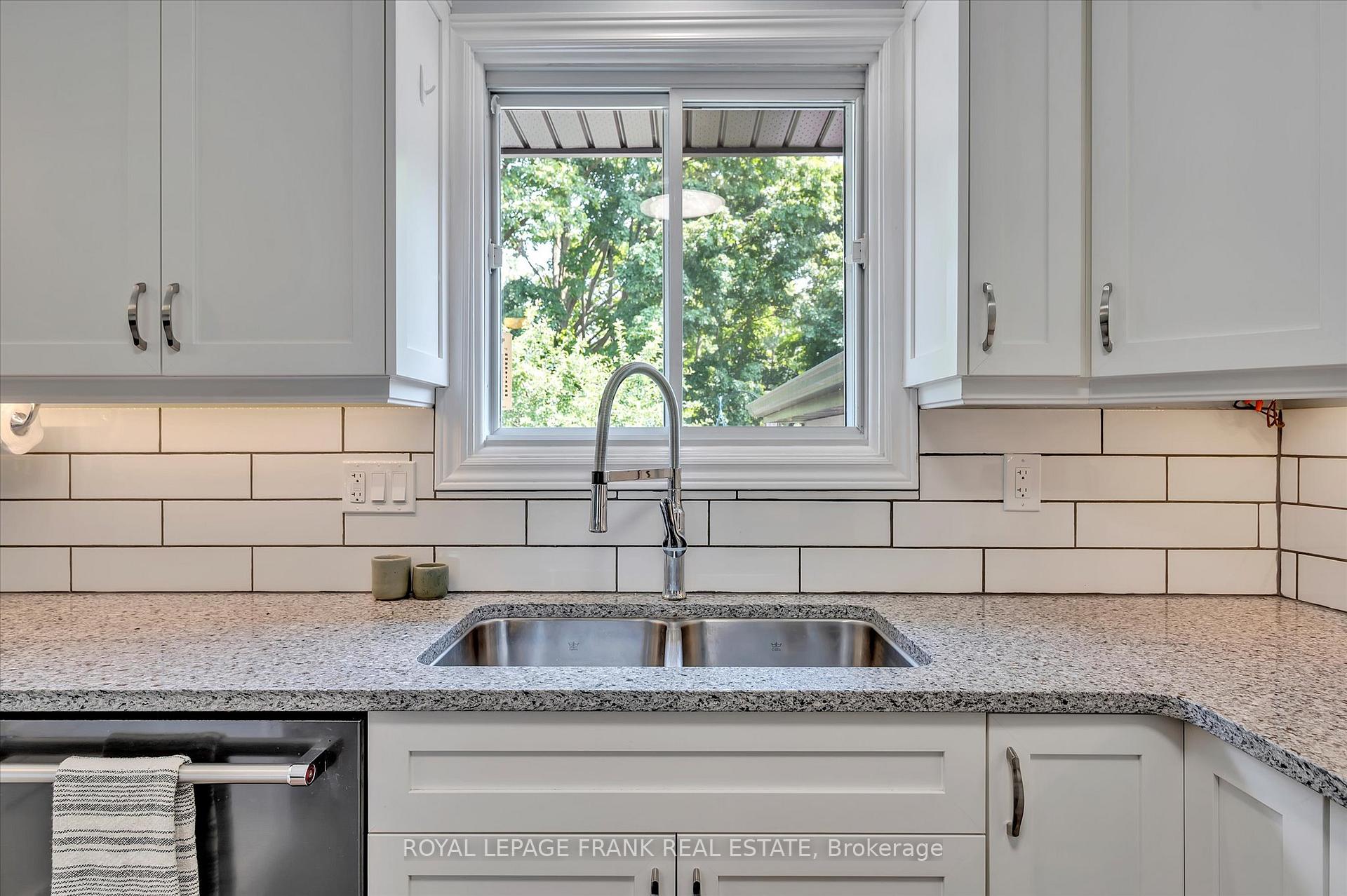 Photo 13 of 1296 Cartier Boulevard, Peterborough, Northcrest Ward 5 — HOMEH