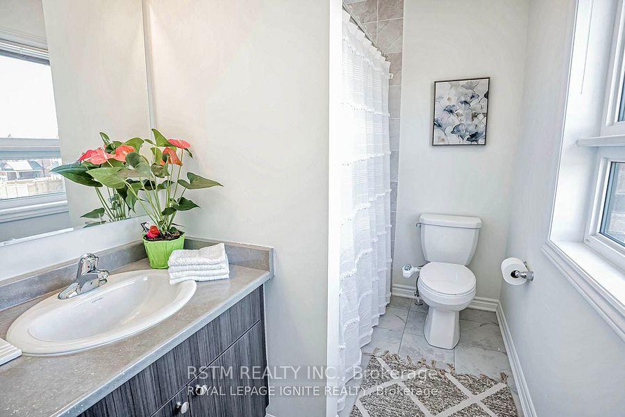 Photo 13 of 100 Barkerville Drive, Whitby, Rural Whitby — HOMEH