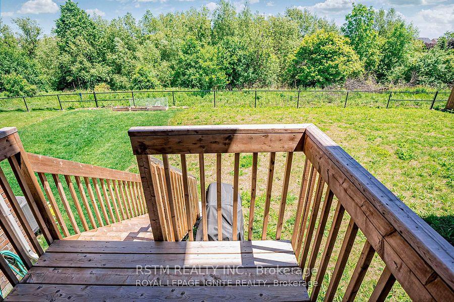 Photo 19 of 100 Barkerville Drive, Whitby, Rural Whitby — HOMEH