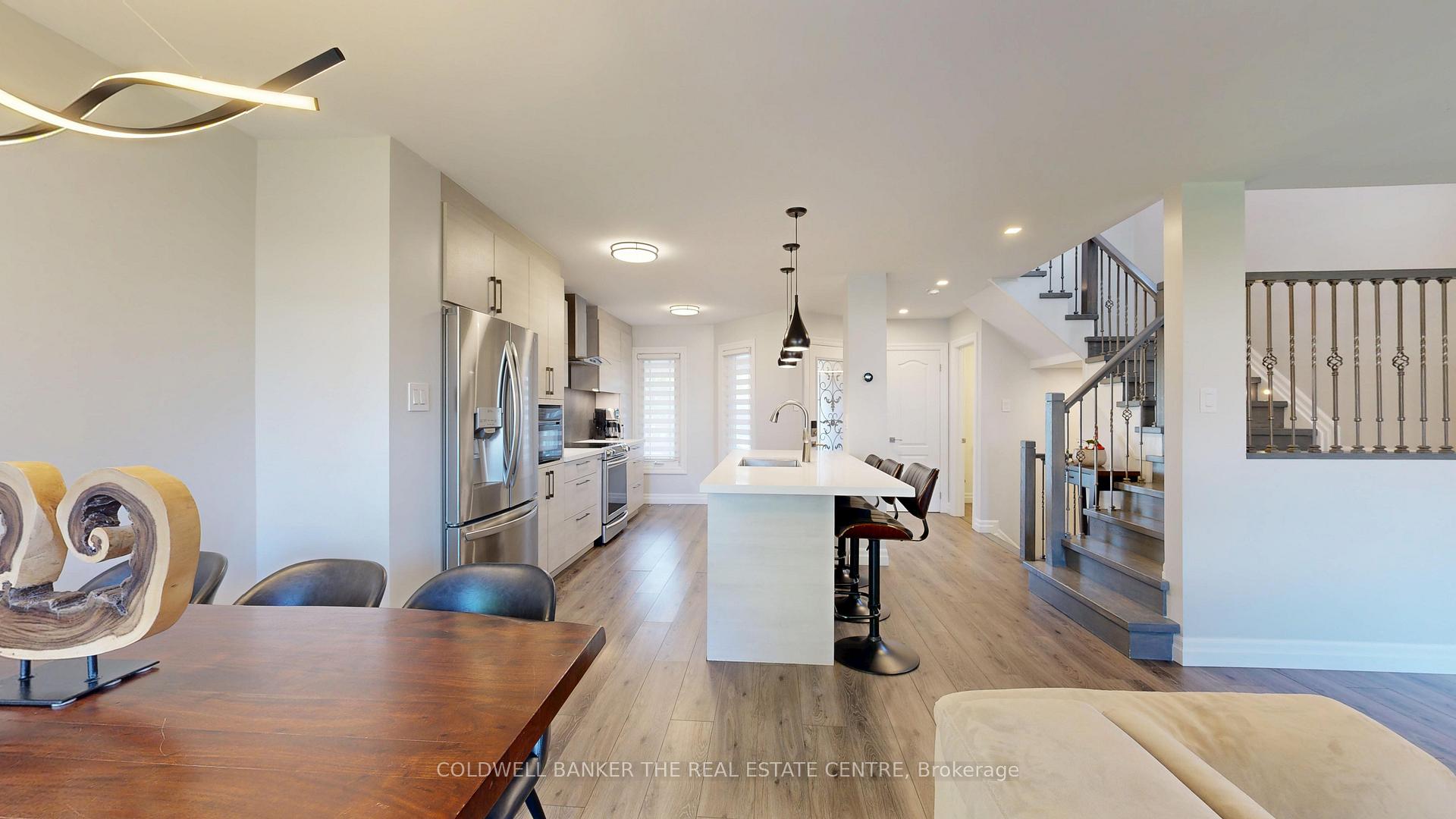 Photo 10 of 40 Whitefaulds Road, Vaughan, Maple — HOMEH