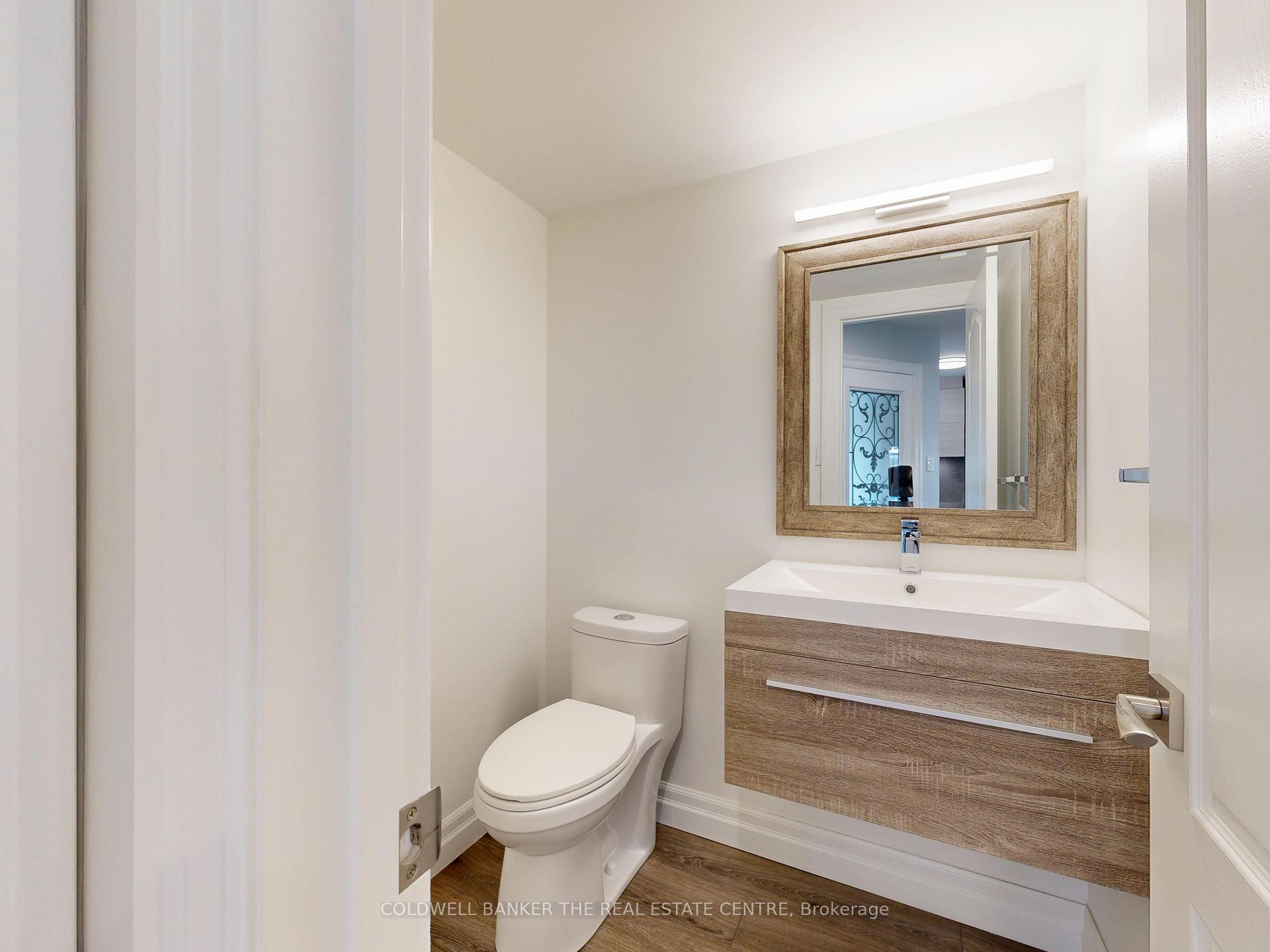 Photo 14 of 40 Whitefaulds Road, Vaughan, Maple — HOMEH