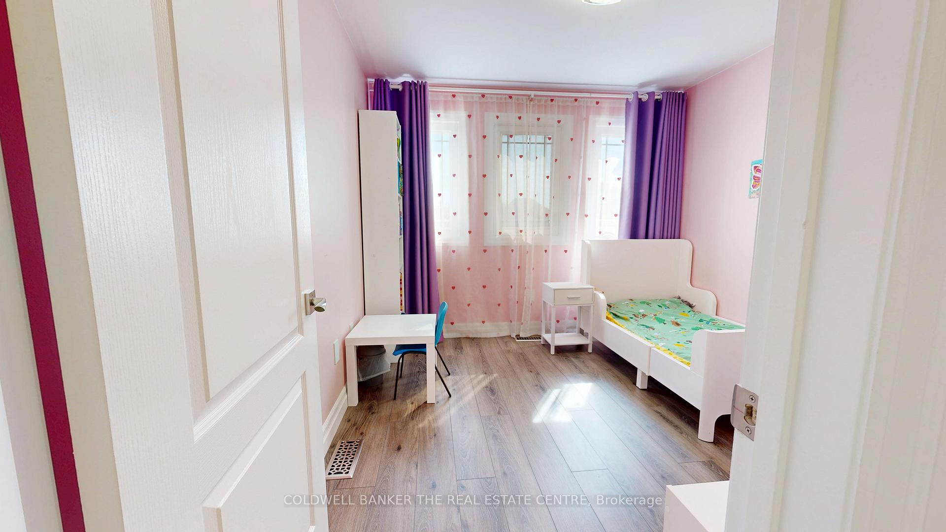 Photo 22 of 40 Whitefaulds Road, Vaughan, Maple — HOMEH