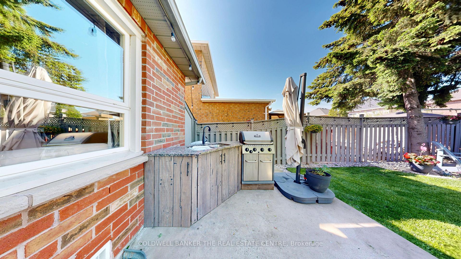 Photo 28 of 40 Whitefaulds Road, Vaughan, Maple — HOMEH