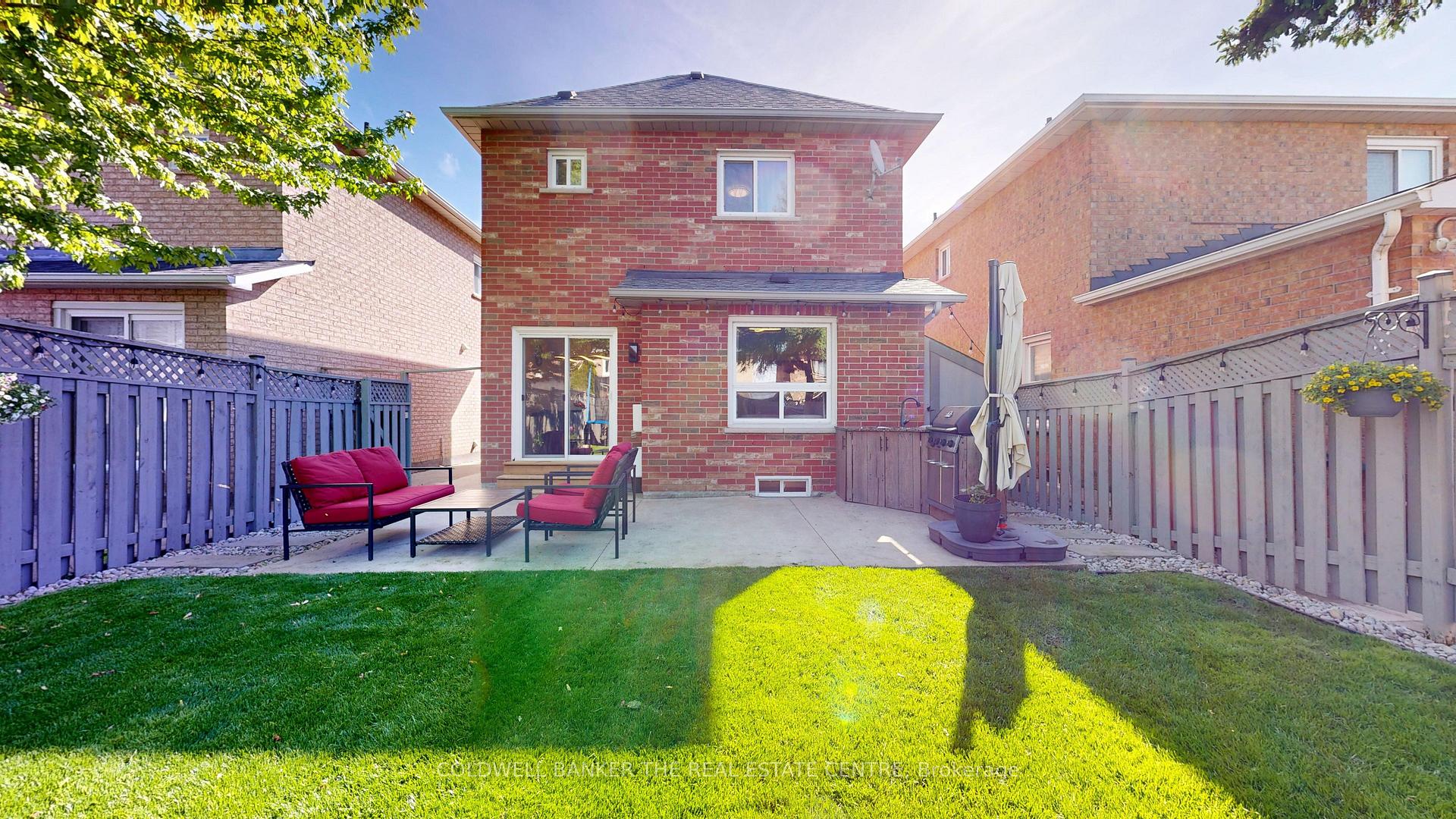 Photo 32 of 40 Whitefaulds Road, Vaughan, Maple — HOMEH