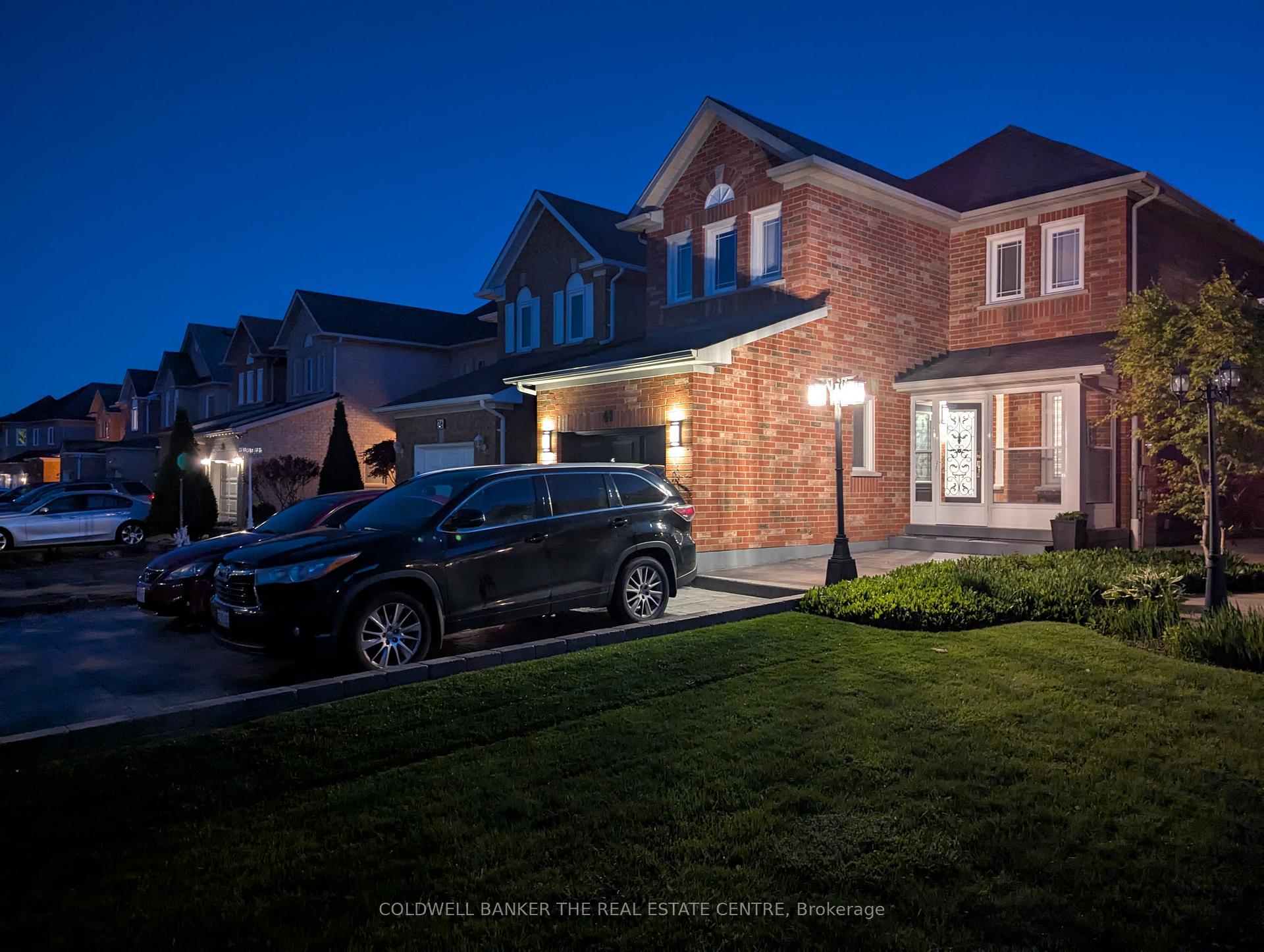 Photo 36 of 40 Whitefaulds Road, Vaughan, Maple — HOMEH