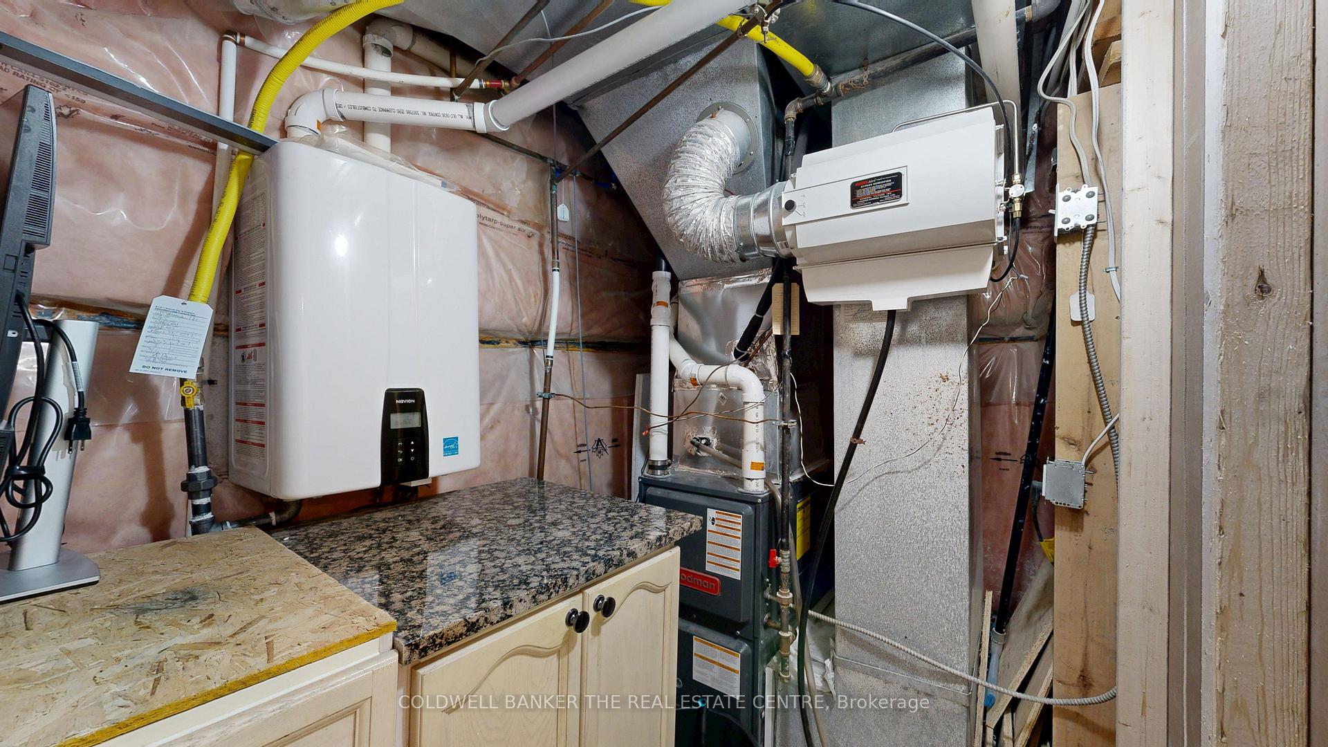 Photo 37 of 40 Whitefaulds Road, Vaughan, Maple — HOMEH