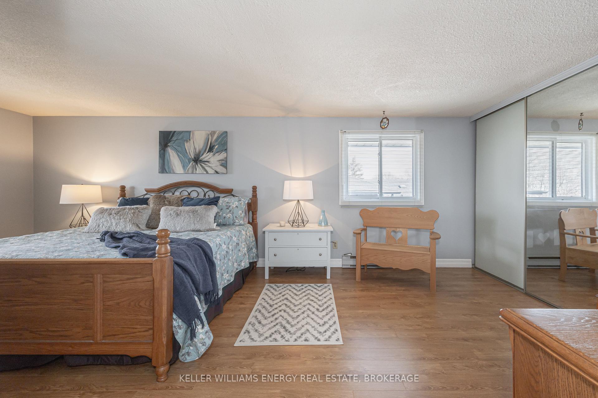 Photo 9 of 528 Annandale Street, Oshawa, Donevan — HOMEH