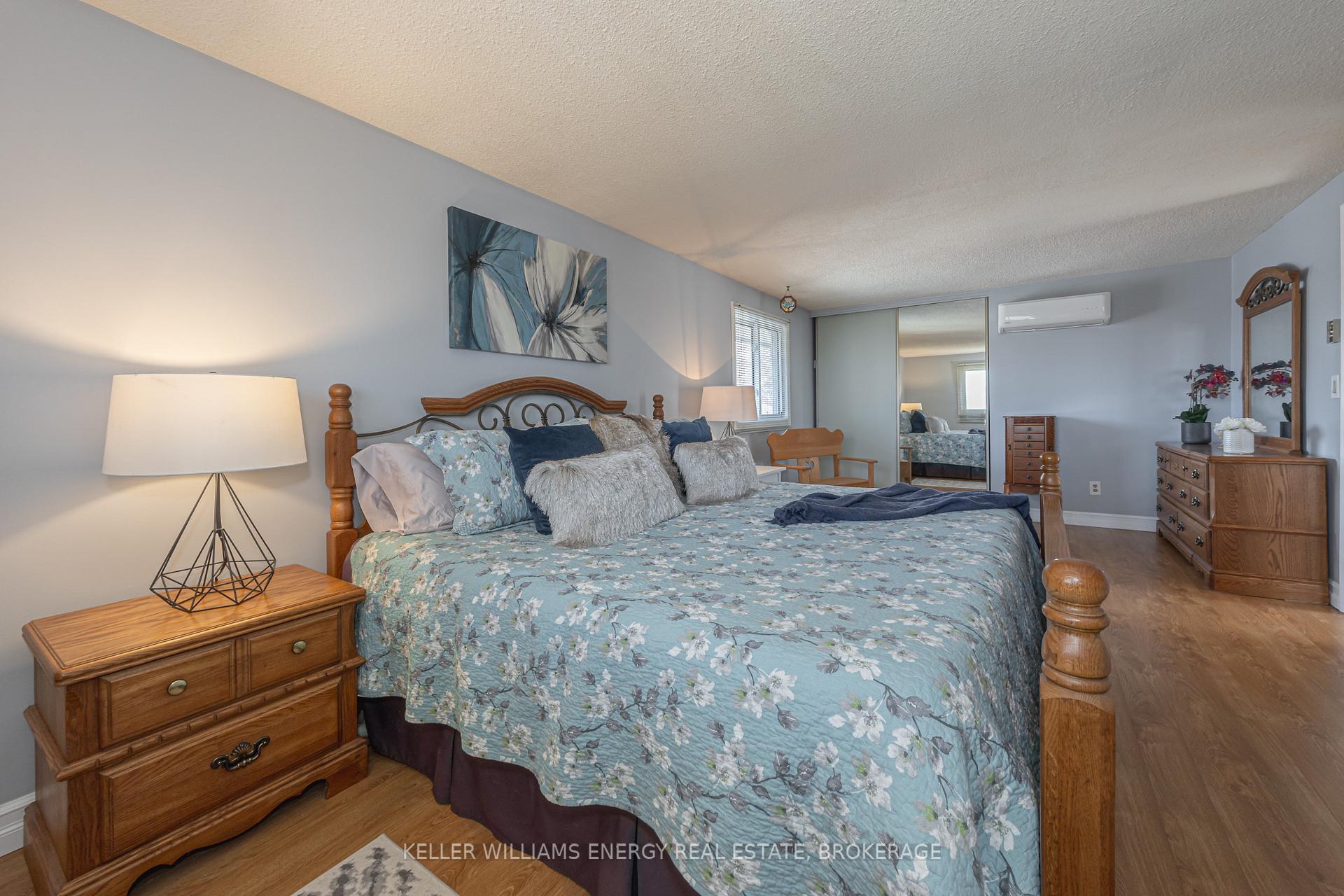 Photo 11 of 528 Annandale Street, Oshawa, Donevan — HOMEH