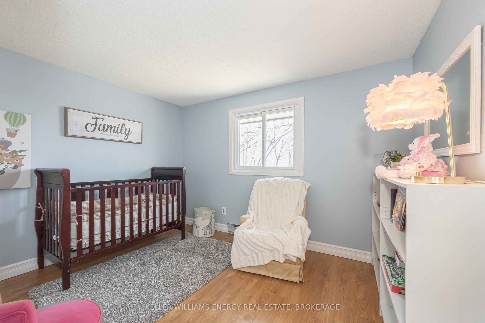 Photo 13 of 528 Annandale Street, Oshawa, Donevan — HOMEH