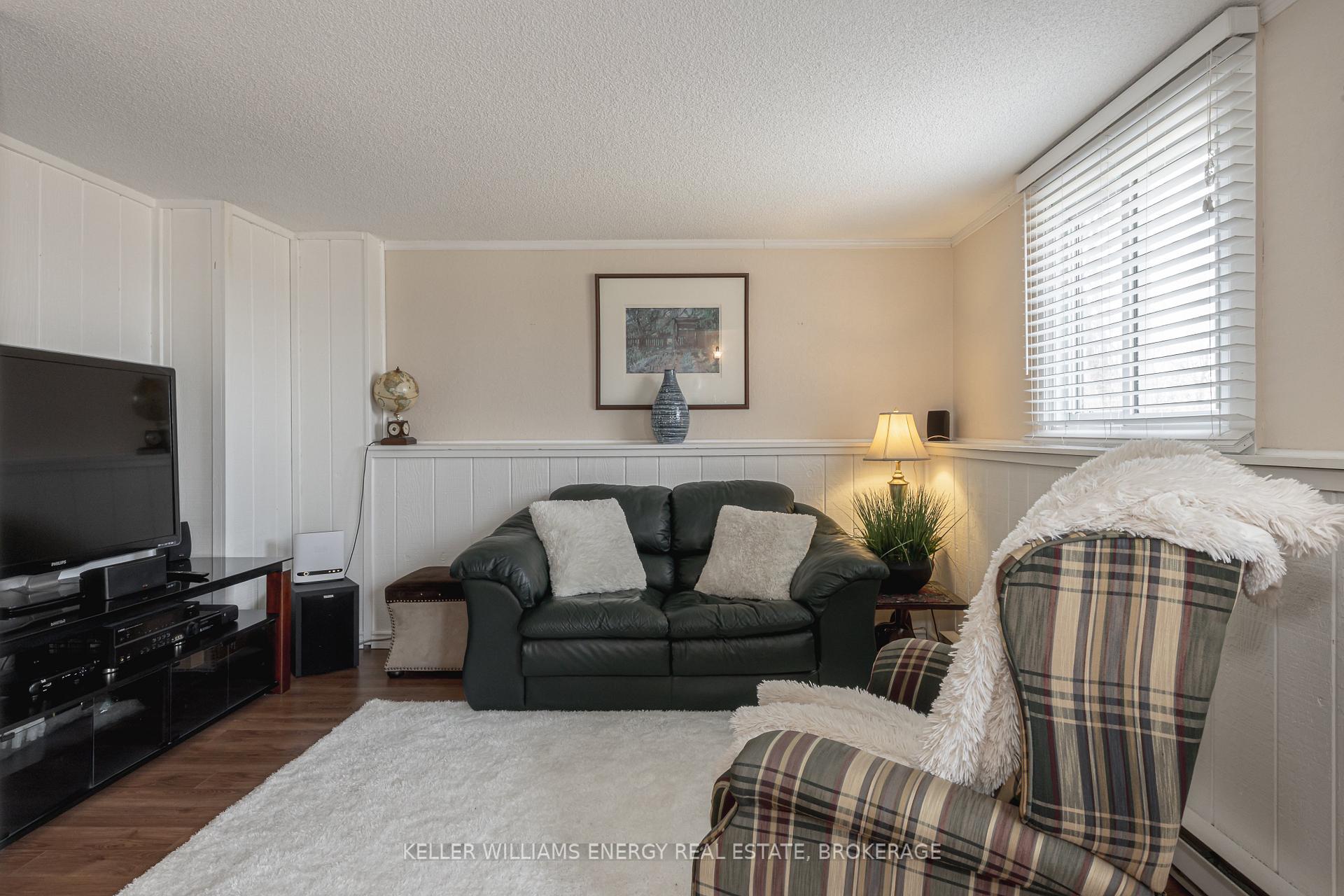 Photo 16 of 528 Annandale Street, Oshawa, Donevan — HOMEH