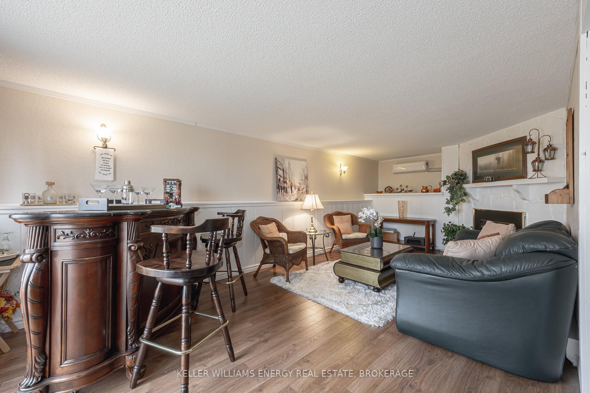 Photo 18 of 528 Annandale Street, Oshawa, Donevan — HOMEH