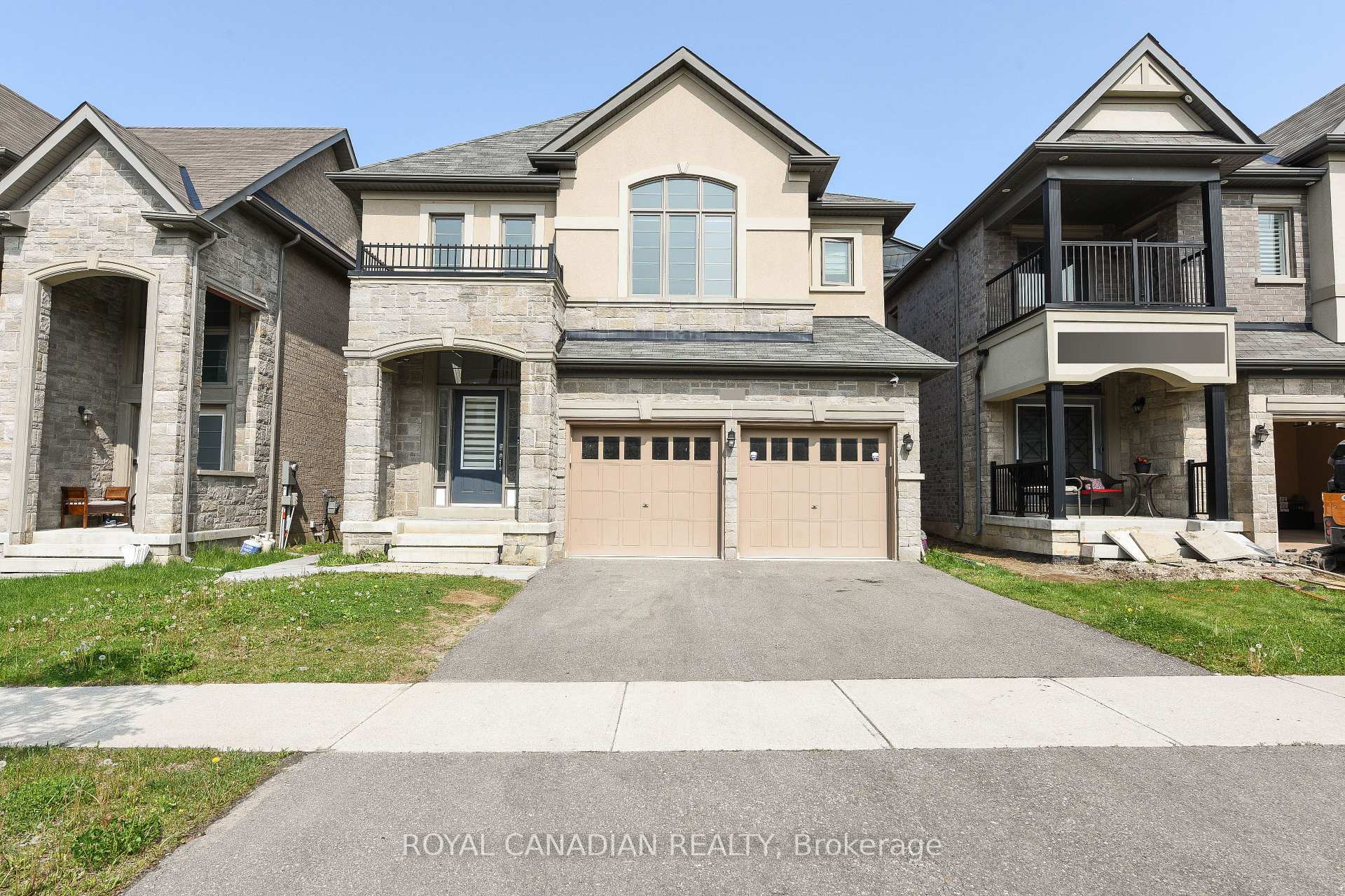 Photo 2 of Unit Upper, 8 Prairie Creek Crescent, Brampton, Bram West — HOMEH