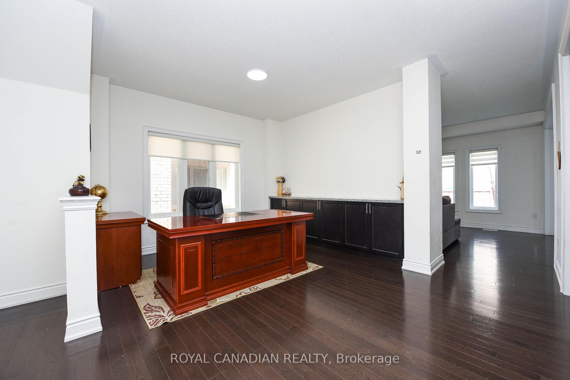 Photo 5 of Unit Upper, 8 Prairie Creek Crescent, Brampton, Bram West — HOMEH