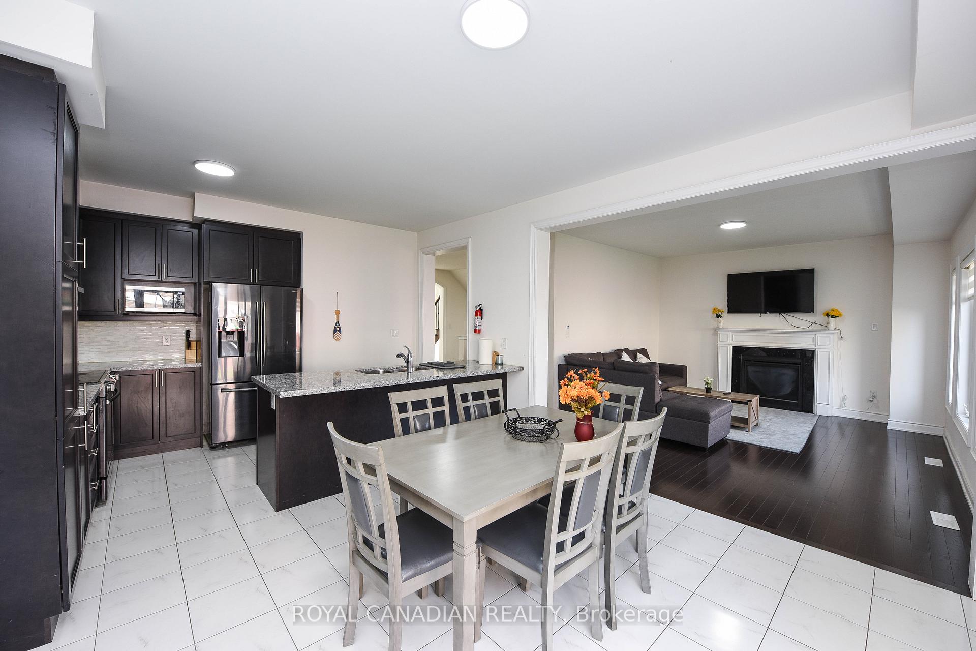 Photo 11 of Unit Upper, 8 Prairie Creek Crescent, Brampton, Bram West — HOMEH