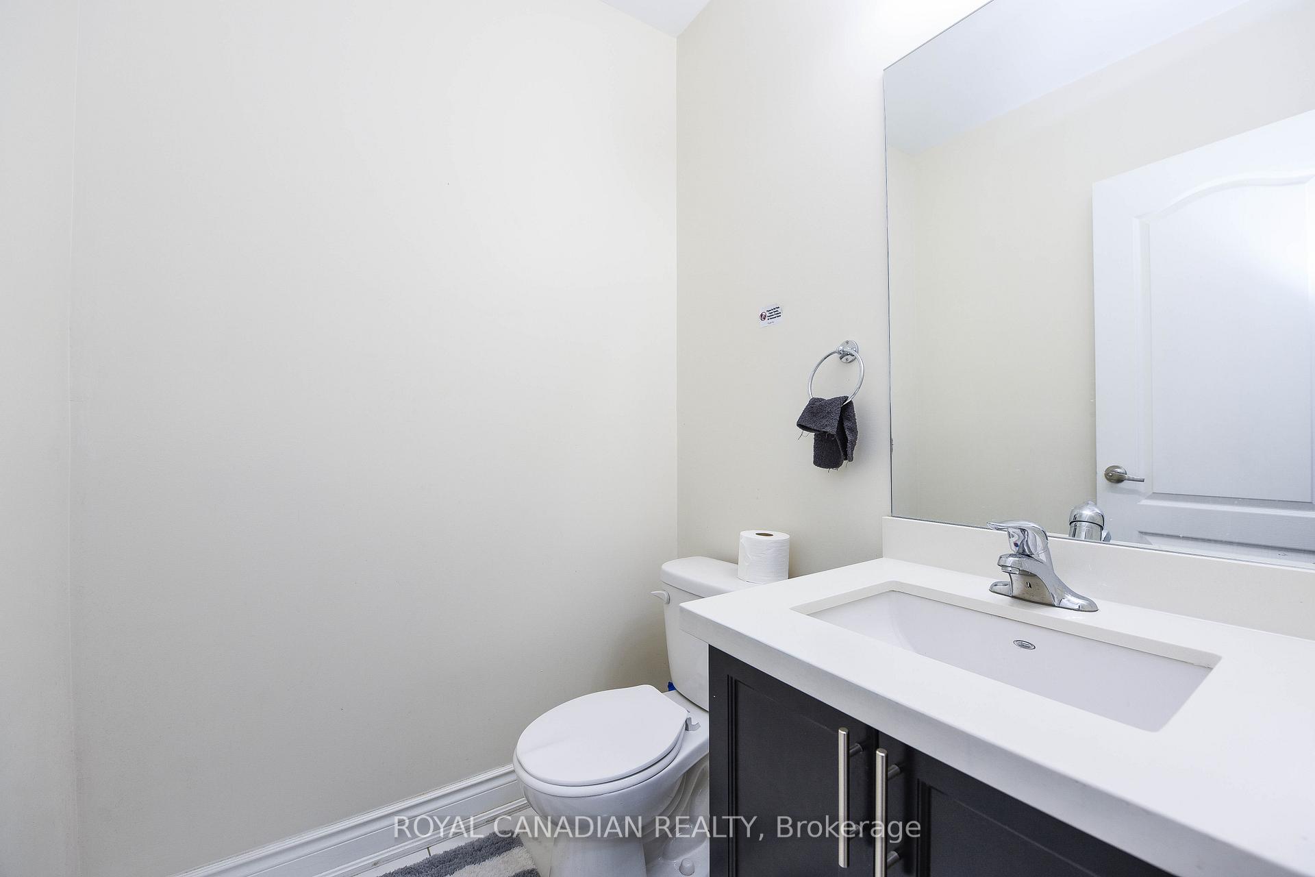 Photo 14 of Unit Upper, 8 Prairie Creek Crescent, Brampton, Bram West — HOMEH