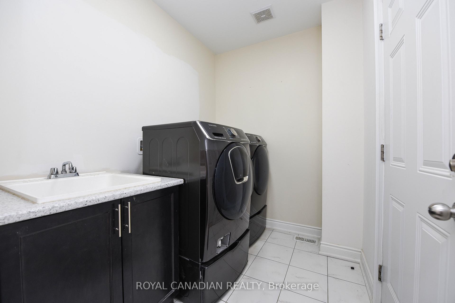 Photo 28 of Unit Upper, 8 Prairie Creek Crescent, Brampton, Bram West — HOMEH