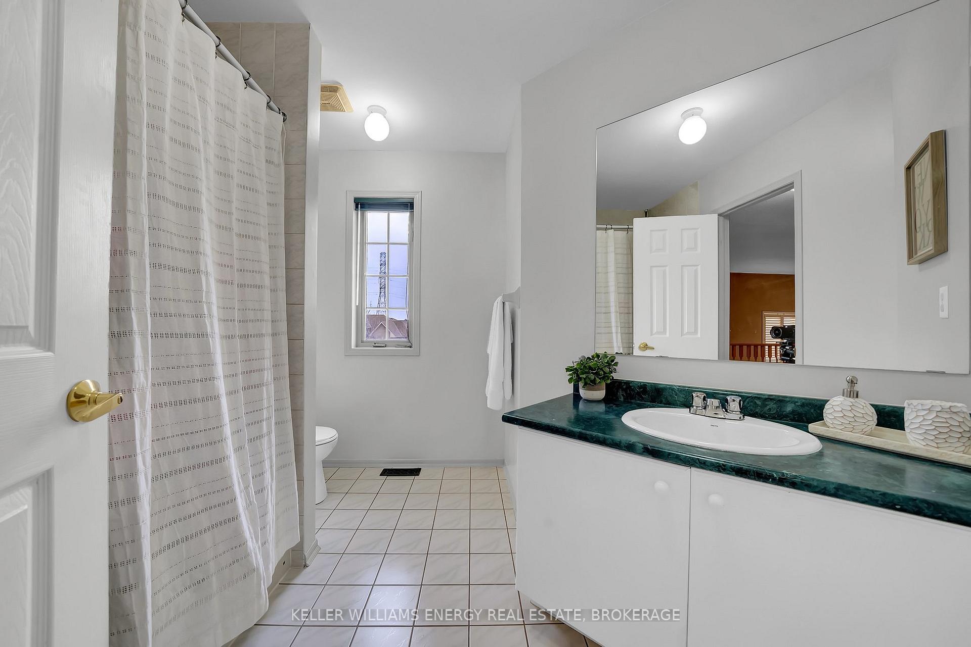 Photo 31 of 447 Ormond Drive, Oshawa, Samac — HOMEH