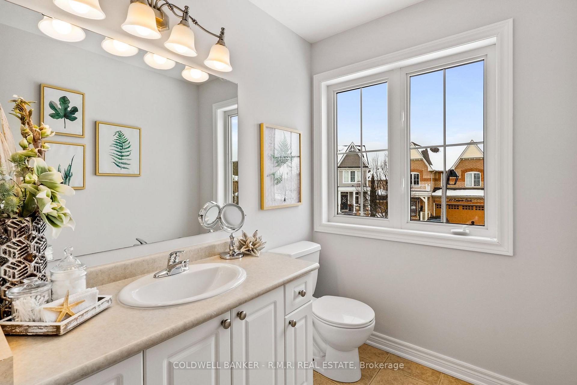 Photo 22 of 34 Eastgate Circle, Whitby, Brooklin — HOMEH