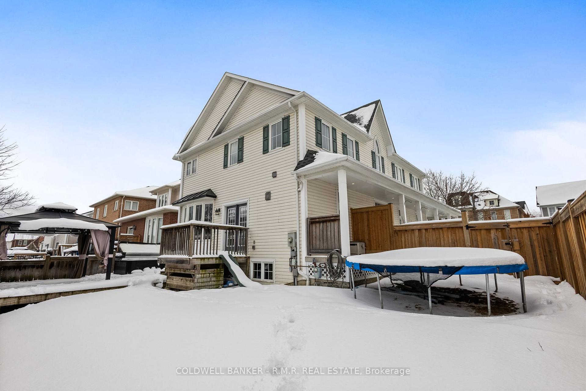 Photo 25 of 34 Eastgate Circle, Whitby, Brooklin — HOMEH