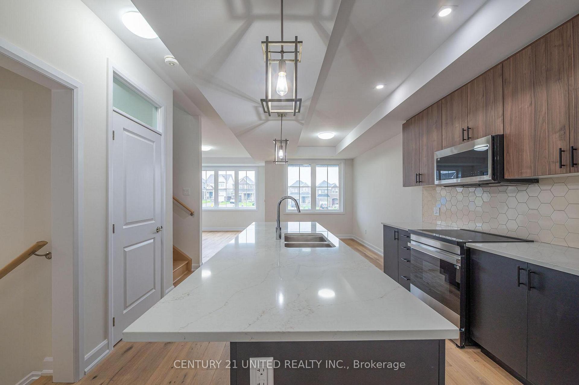Photo 5 of 311 Mullighan Gardens, Peterborough, Monaghan Ward 2 — HOMEH