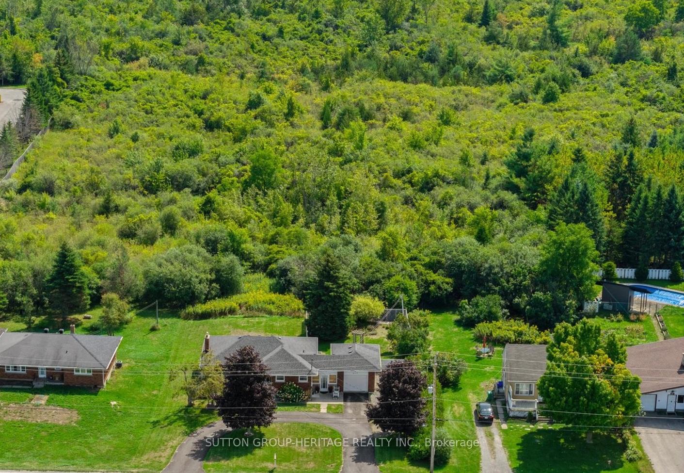 Photo 2 of 619 Towerhill Road, Peterborough, Northcrest Ward 5 — HOMEH