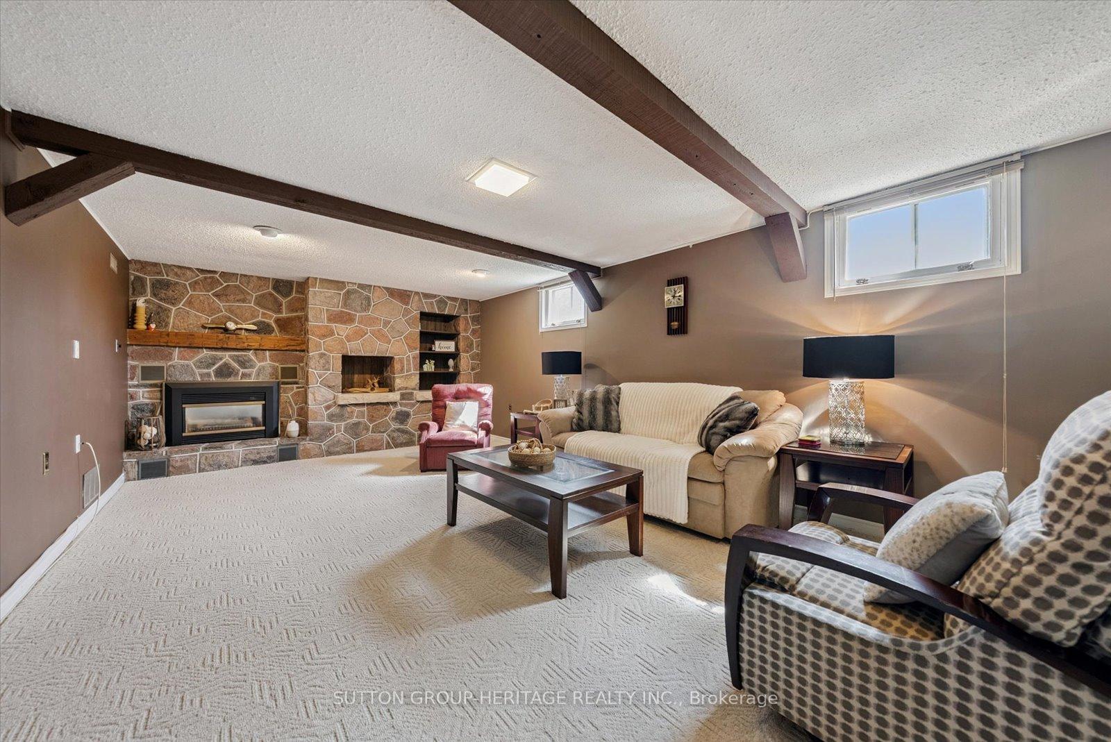 Photo 27 of 619 Towerhill Road, Peterborough, Northcrest Ward 5 — HOMEH