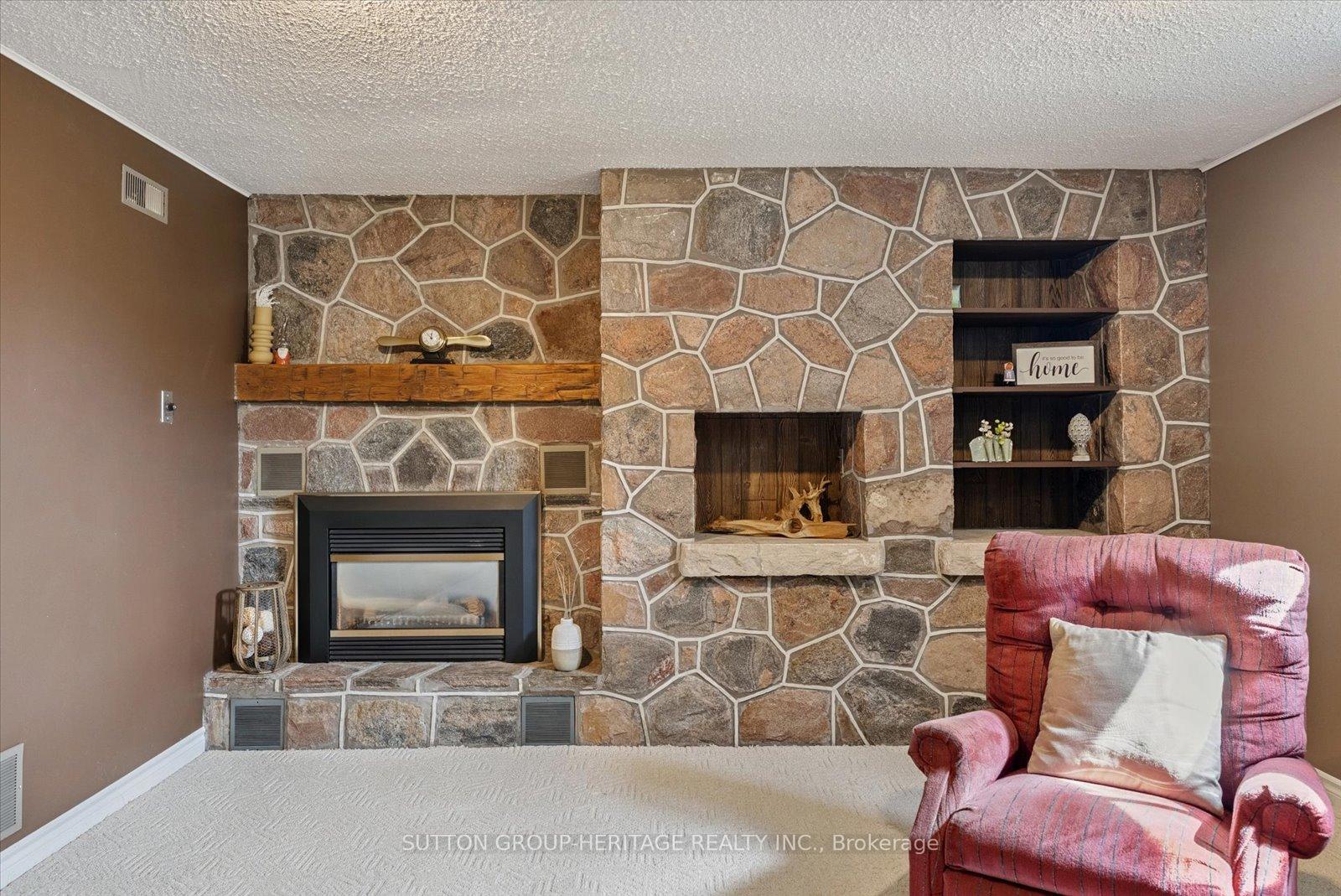 Photo 28 of 619 Towerhill Road, Peterborough, Northcrest Ward 5 — HOMEH