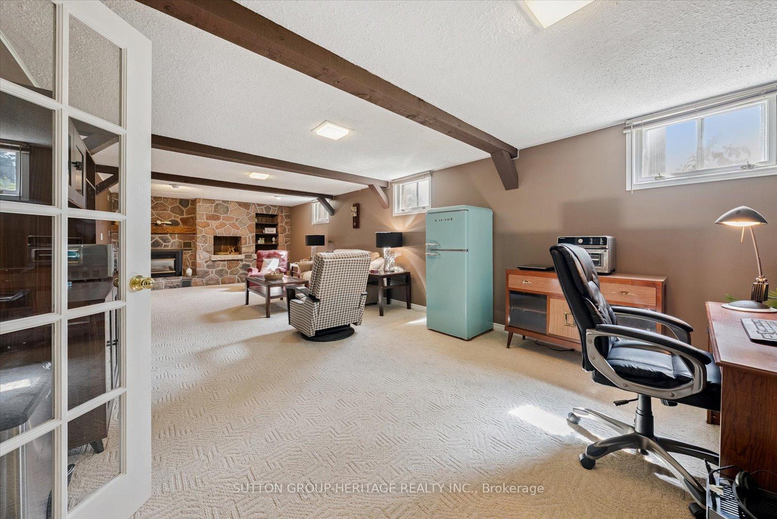 Photo 29 of 619 Towerhill Road, Peterborough, Northcrest Ward 5 — HOMEH