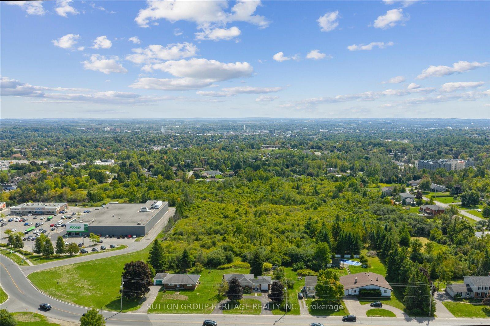 Photo 44 of 619 Towerhill Road, Peterborough, Northcrest Ward 5 — HOMEH