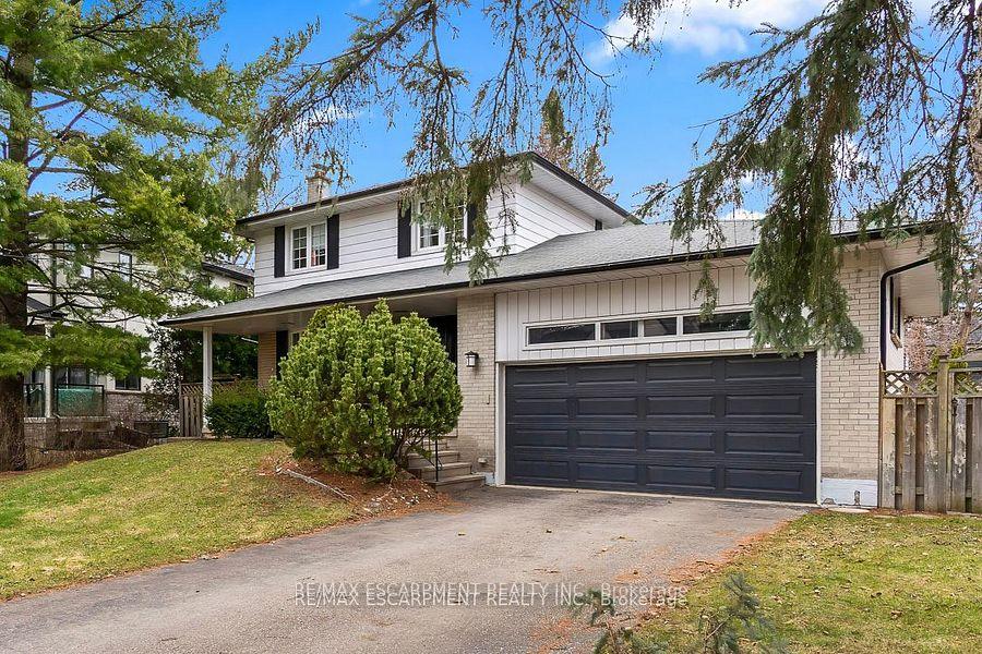 Front of 561 Wingrove Crescent