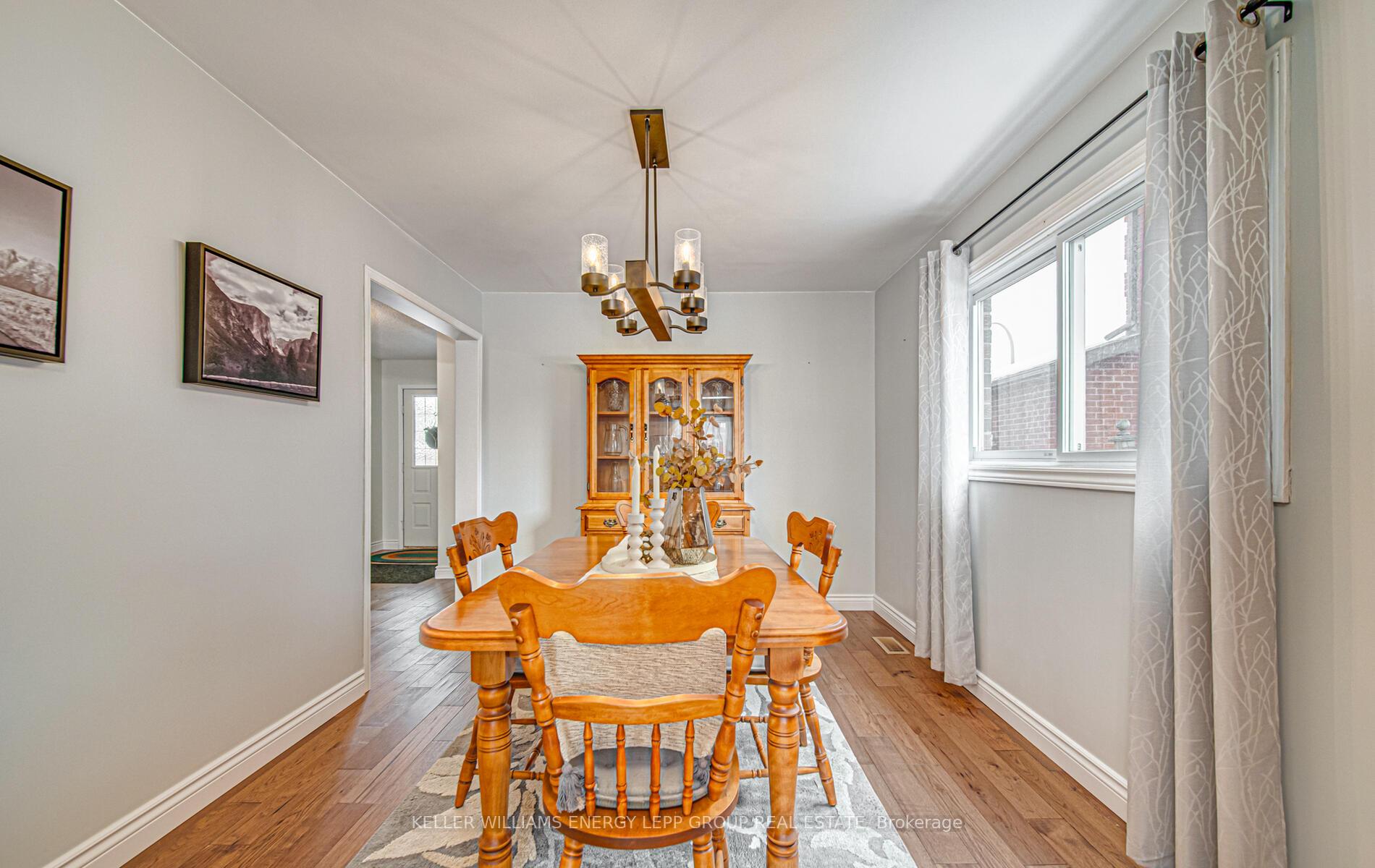 Photo 14 of 38 Fencerow Drive, Whitby, Rolling Acres — HOMEH