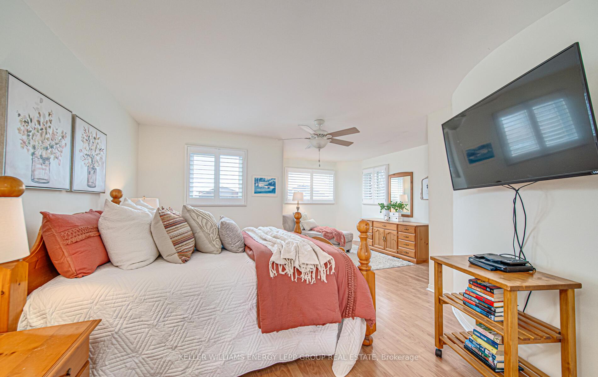 Photo 26 of 38 Fencerow Drive, Whitby, Rolling Acres — HOMEH