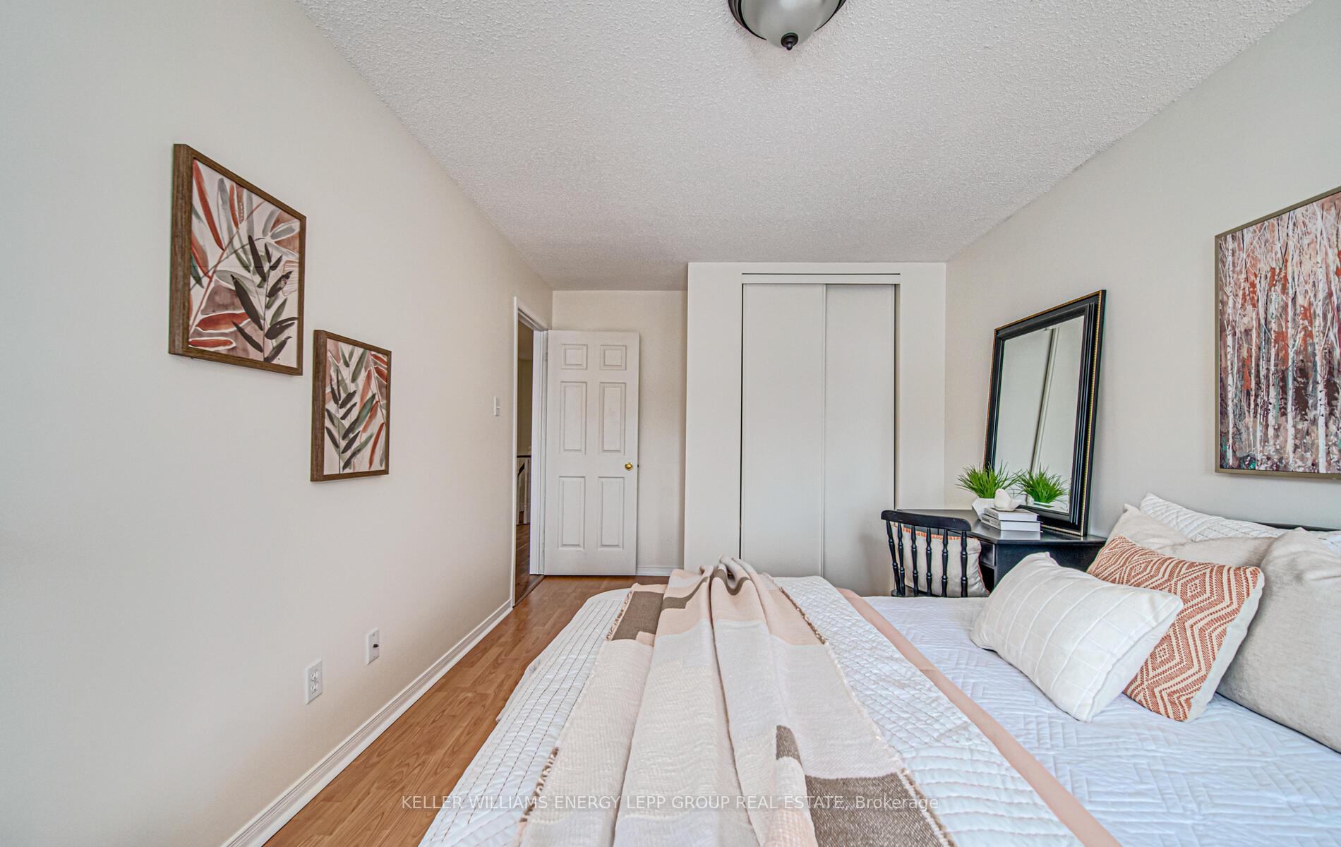 Photo 33 of 38 Fencerow Drive, Whitby, Rolling Acres — HOMEH