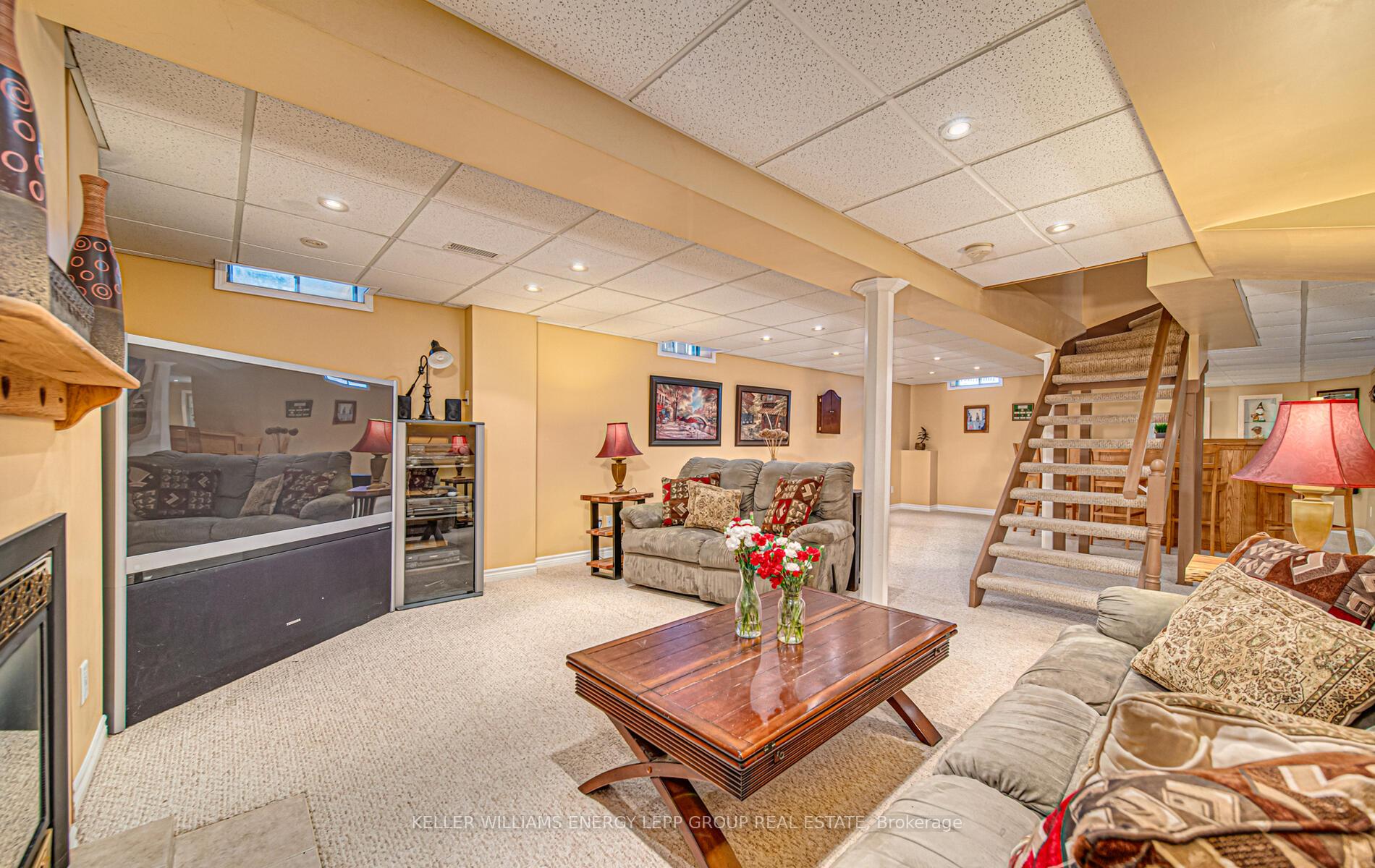 Photo 38 of 38 Fencerow Drive, Whitby, Rolling Acres — HOMEH