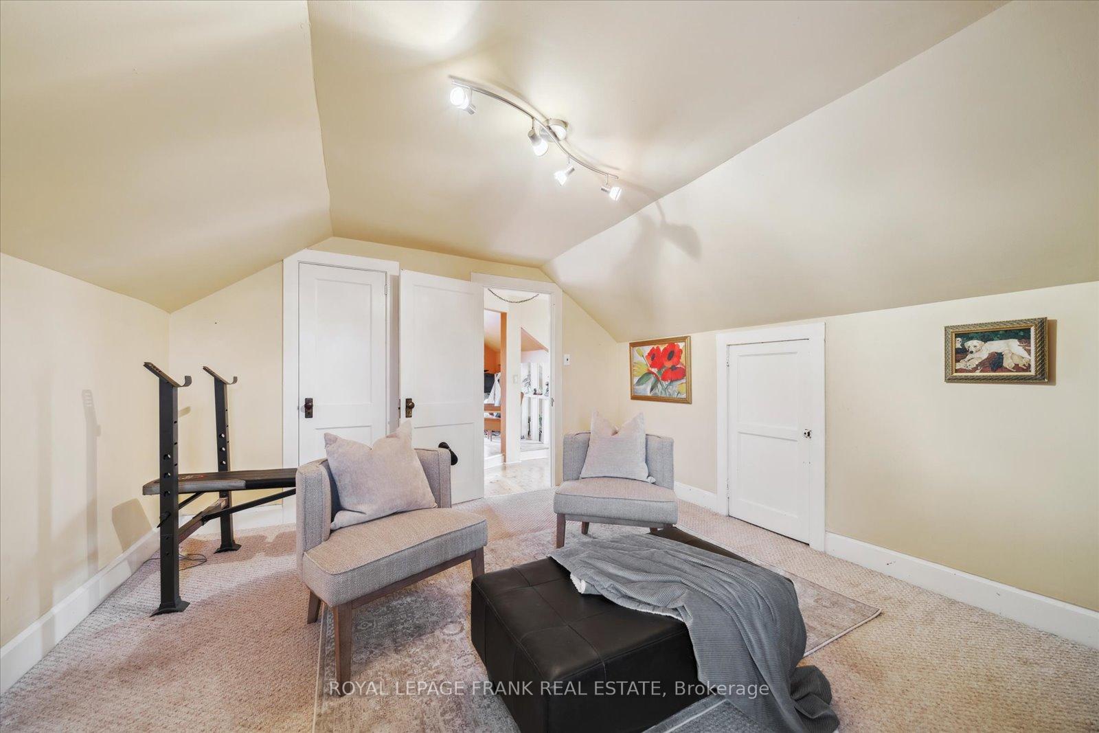 Photo 33 of 290 Arthur Street, Oshawa, Central — HOMEH