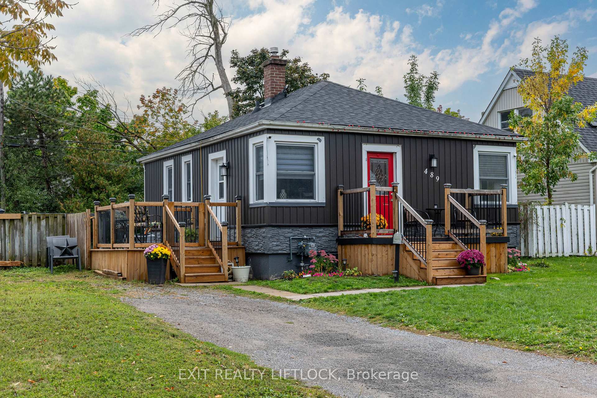 Photo 1 of 489 Hamilton Street, Peterborough, Otonabee Ward 1 — HOMEH
