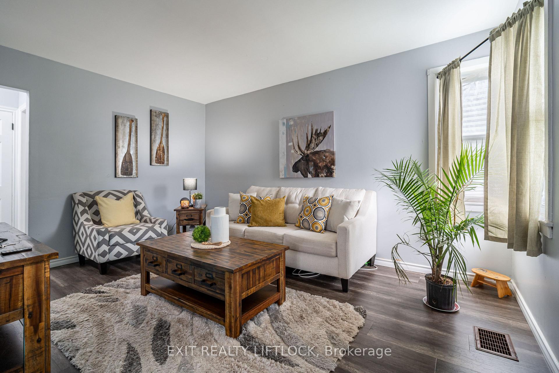 Photo 3 of 489 Hamilton Street, Peterborough, Otonabee Ward 1 — HOMEH