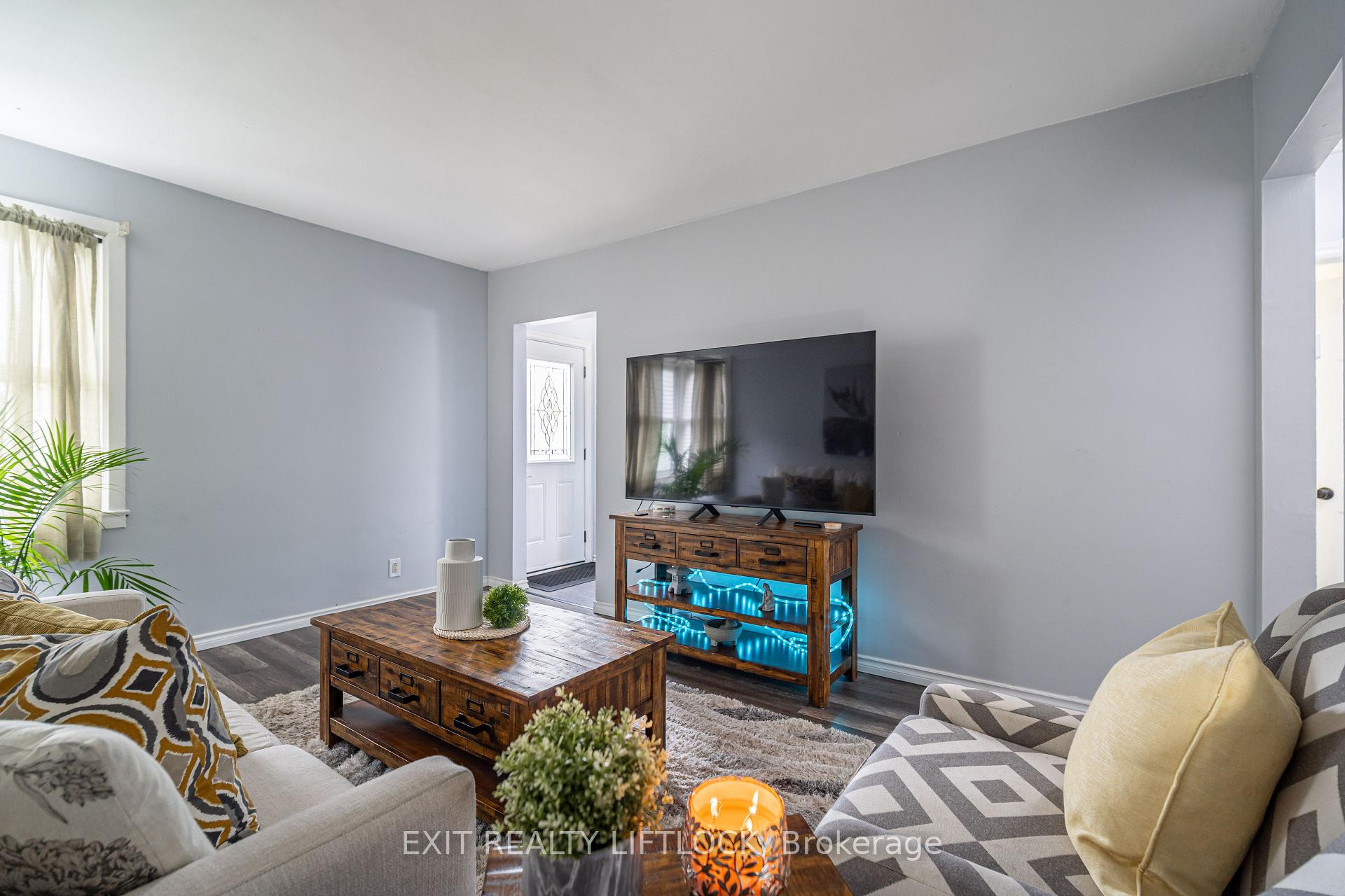 Photo 4 of 489 Hamilton Street, Peterborough, Otonabee Ward 1 — HOMEH