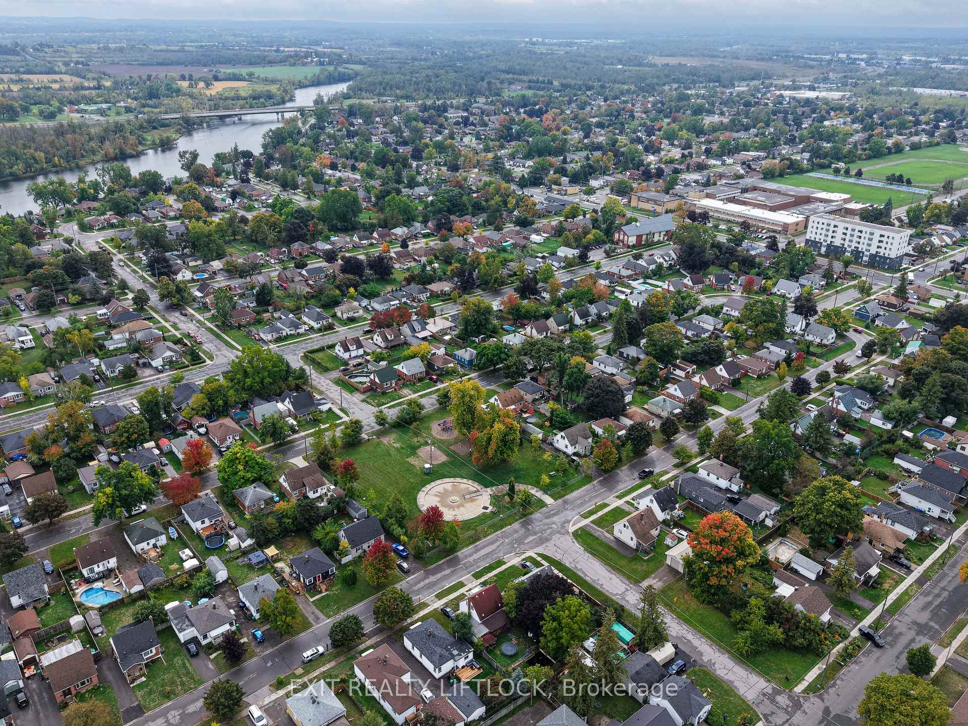 Photo 23 of 489 Hamilton Street, Peterborough, Otonabee Ward 1 — HOMEH