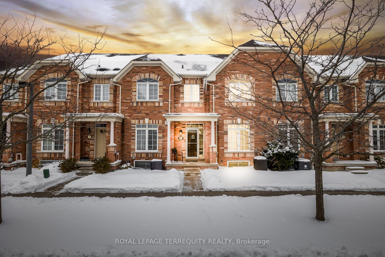 Photo 1 of 7 Wicker Park Way, Whitby, Pringle Creek — HOMEH