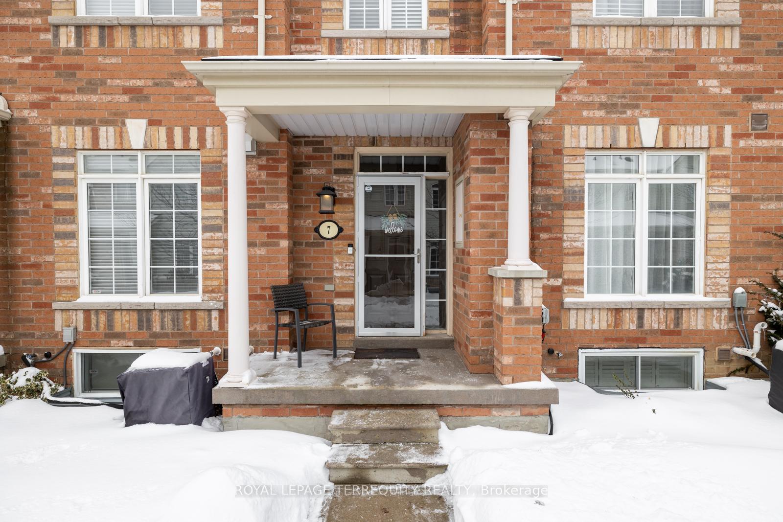Photo 3 of 7 Wicker Park Way, Whitby, Pringle Creek — HOMEH