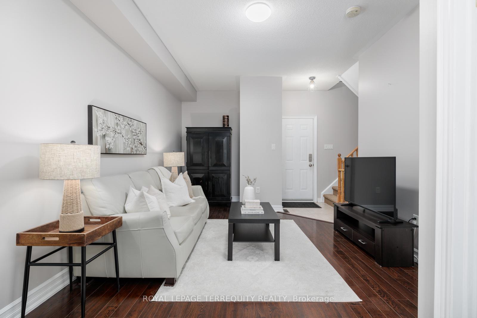 Photo 5 of 7 Wicker Park Way, Whitby, Pringle Creek — HOMEH