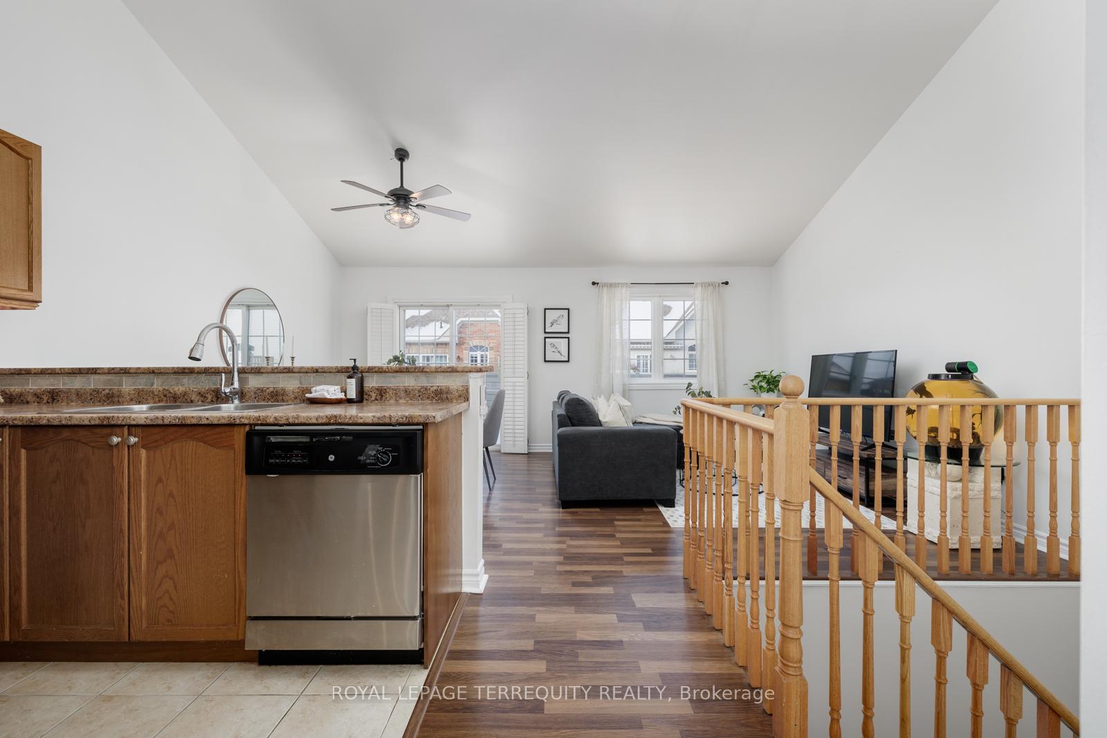 Photo 12 of 7 Wicker Park Way, Whitby, Pringle Creek — HOMEH
