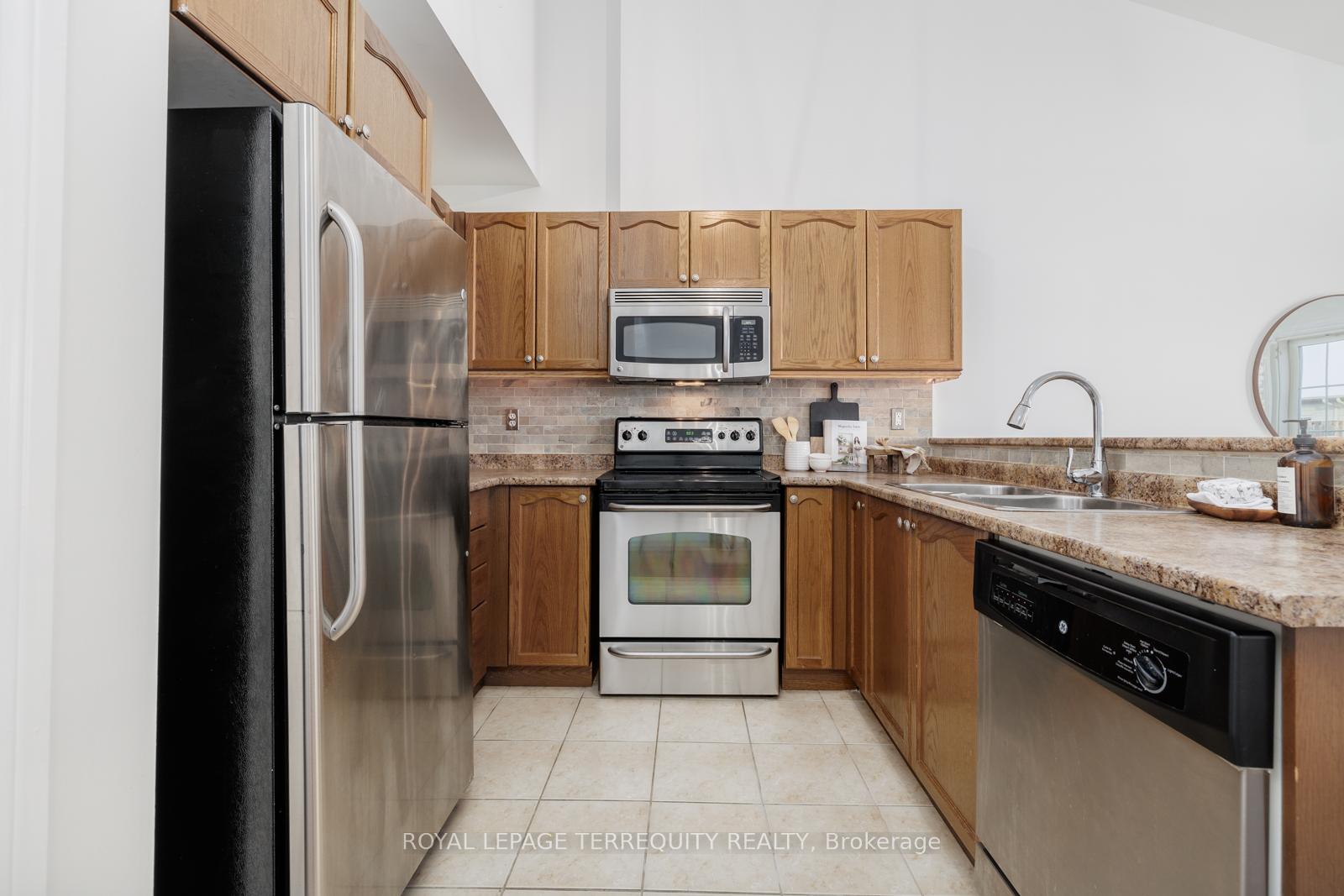 Photo 13 of 7 Wicker Park Way, Whitby, Pringle Creek — HOMEH