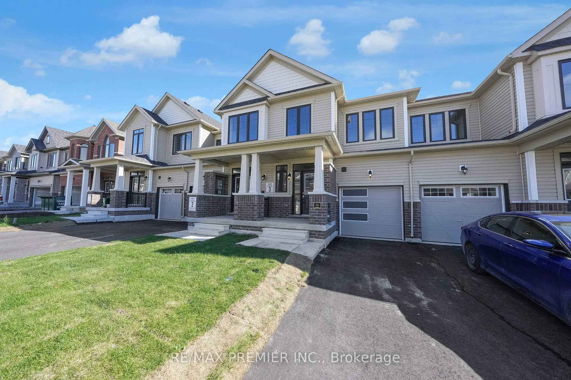 Photo 4 of 16 Prudhoe Terrace, Barrie, Rural Barrie Southeast — HOMEH