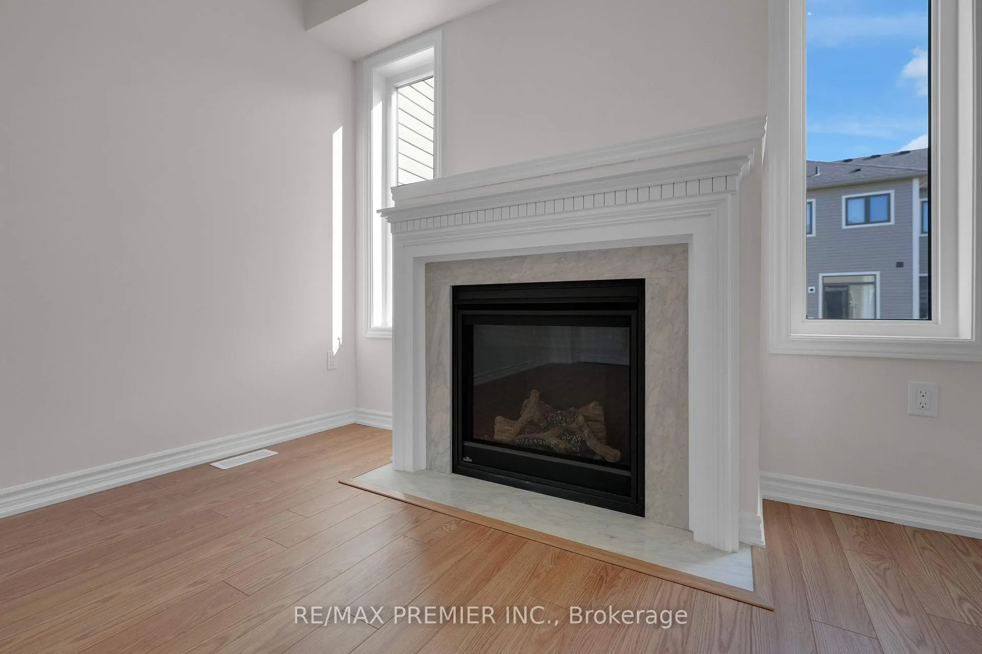Photo 28 of 16 Prudhoe Terrace, Barrie, Rural Barrie Southeast — HOMEH